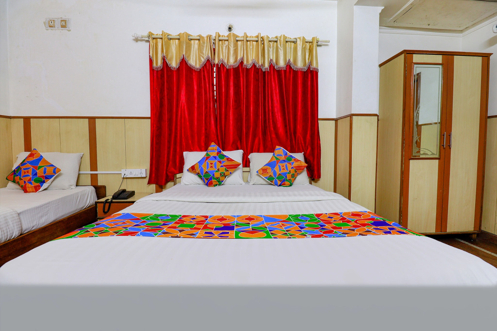 Hotel Shivaals Residency