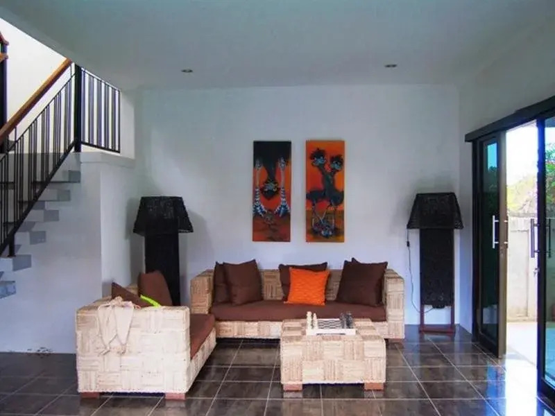 Suzanne Homestay