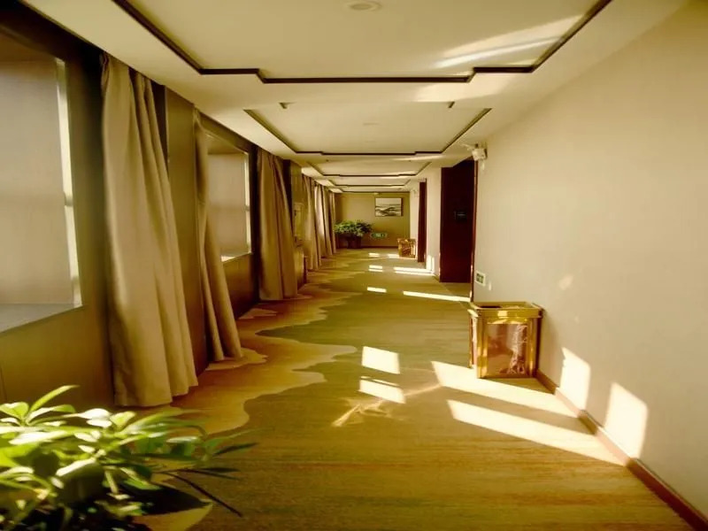 Shell Anqing Yingjiang District Renmin Road Pedest