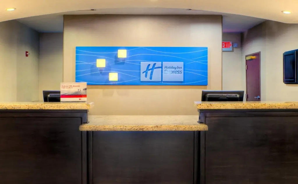 Holiday Inn Express and Suites Granbury by IHG