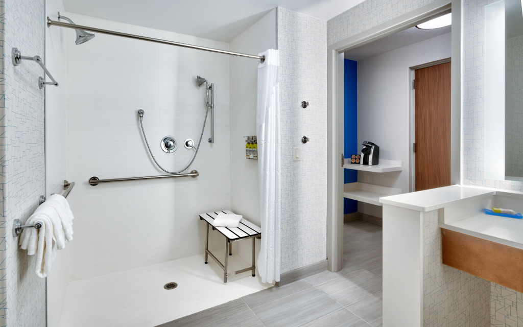 Holiday Inn Express & Suites - Gainesville I-75 by IHG