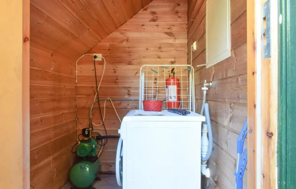 4 Bedroom Beautiful Home In Lyngdal