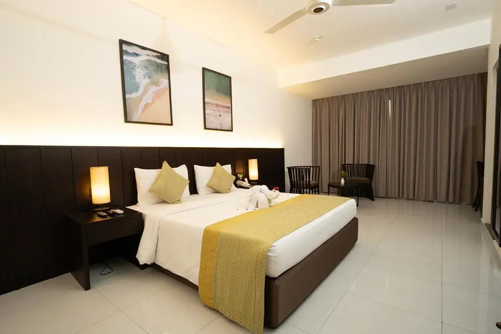 KYNROCK Airport Hotel