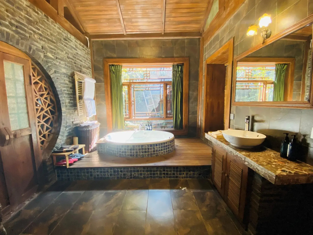 Blossom Hill Inn Lijiang Neverland