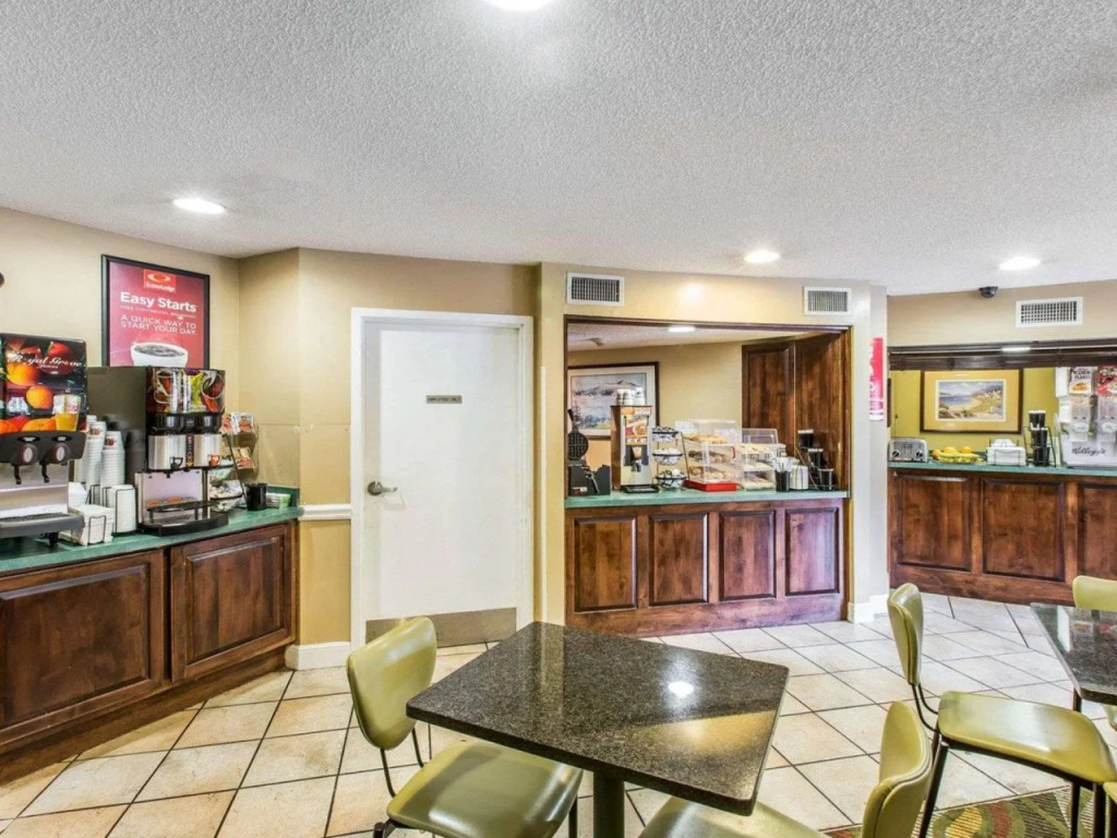 SureStay Hotel by Best Western Brunswick