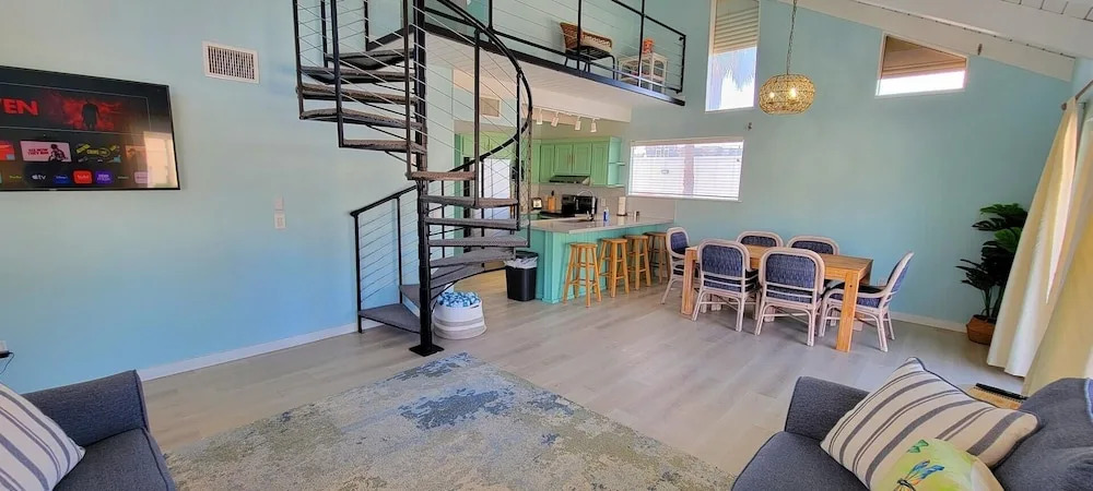 Blue Heron Bungalow 3 Bedroom Home by Redawning