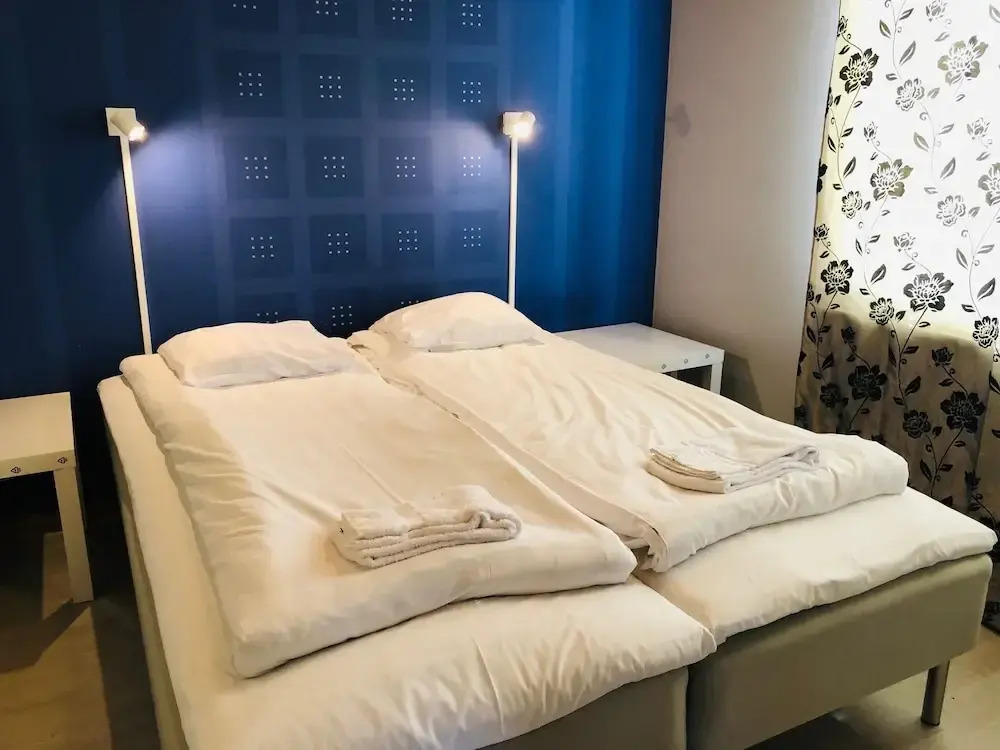 Airport B&B