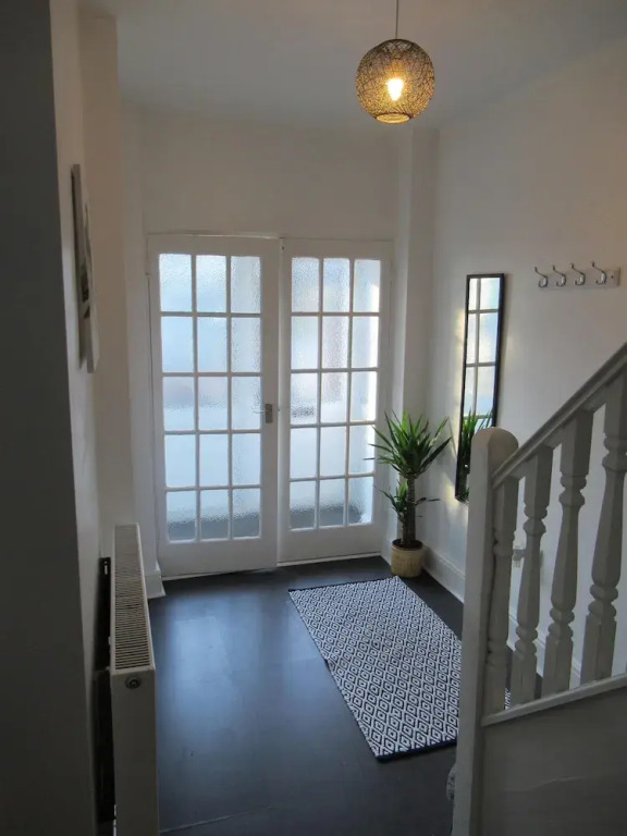 Spacious and Modern House in Derby, England