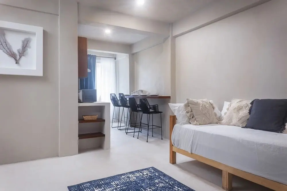 Equipped One Bedroom Beach Front Condo
