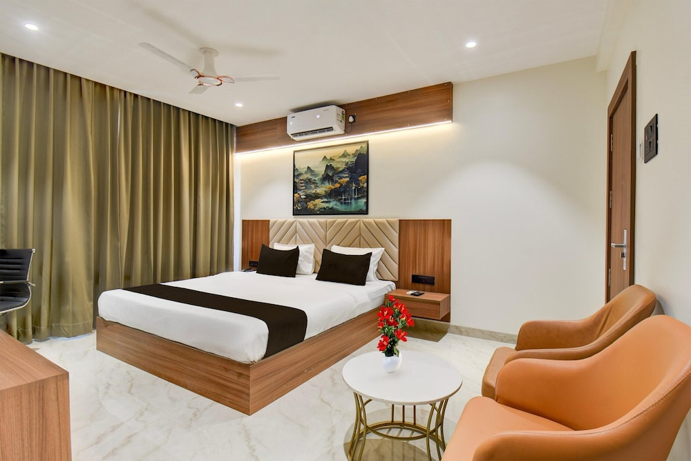 Palette Hotel Chakan K9