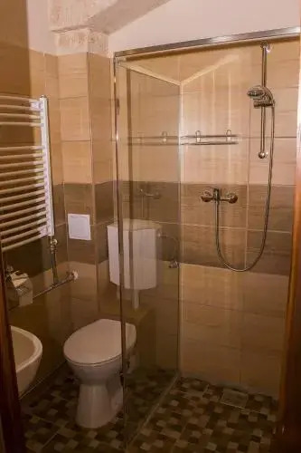 TOLNA VENDéGHáZ