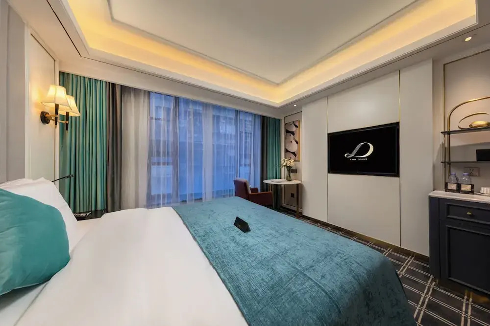 XANA Deluxe International Hotel Dongshankou Metro Station Branch
