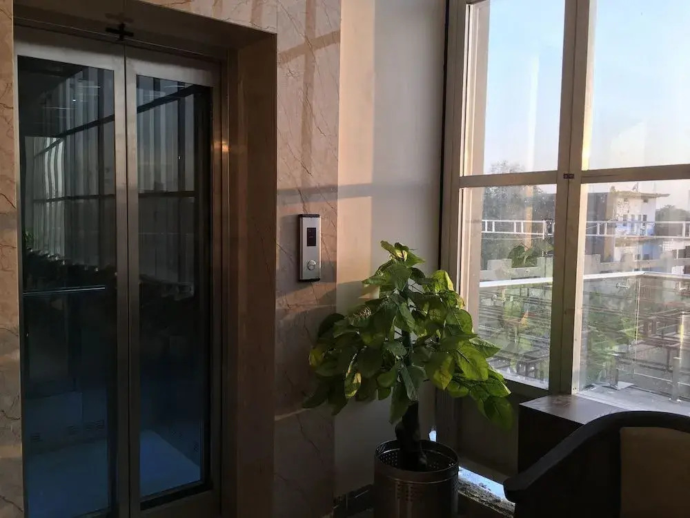 Hotel Ratan Royal Inn