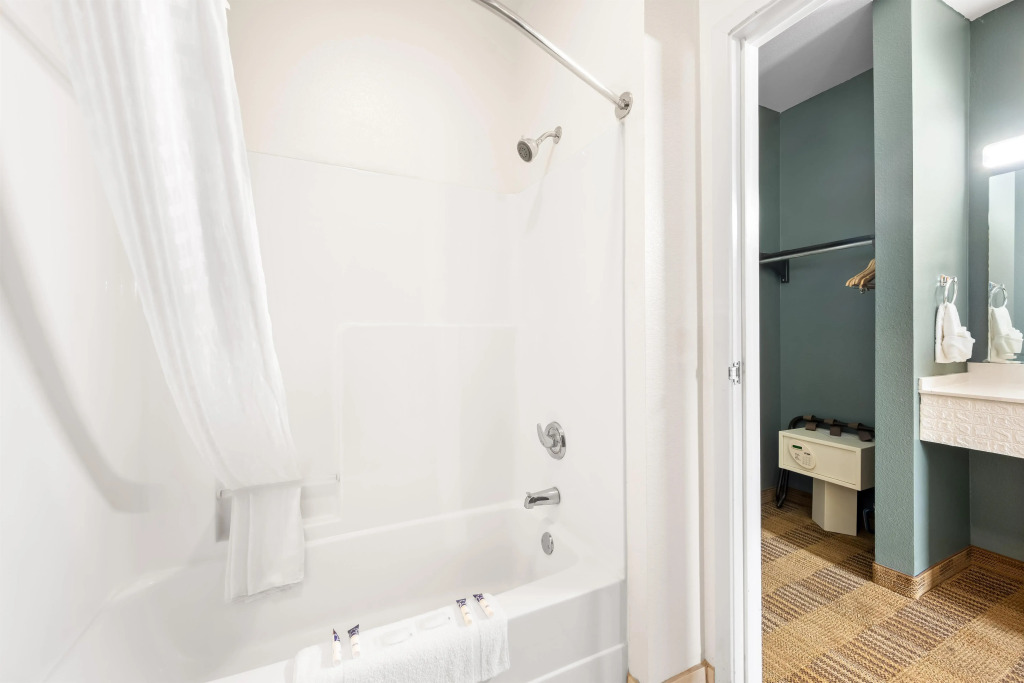 Americas Best Value Inn Somerville Texas