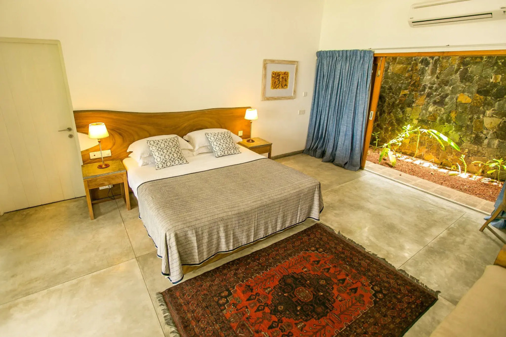 Villa Saffron Hikkaduwa