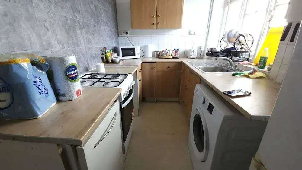 London Edgware Station Apartment