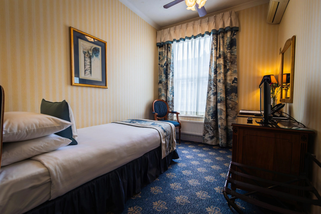 London Lodge Hotel