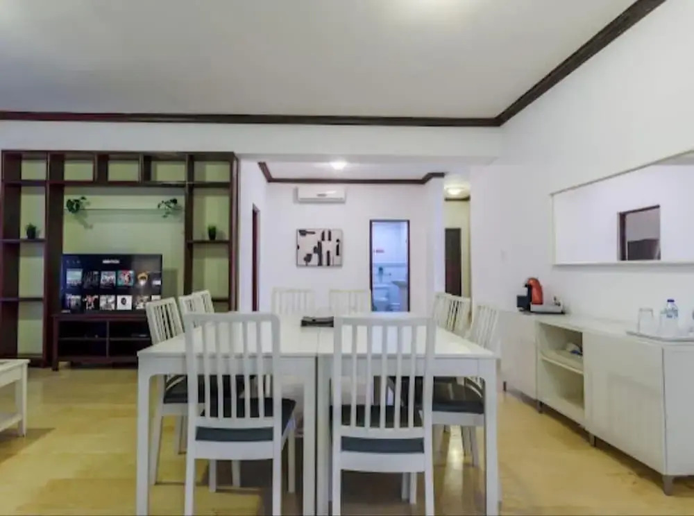 Apartment in Piantini Sleeps 12