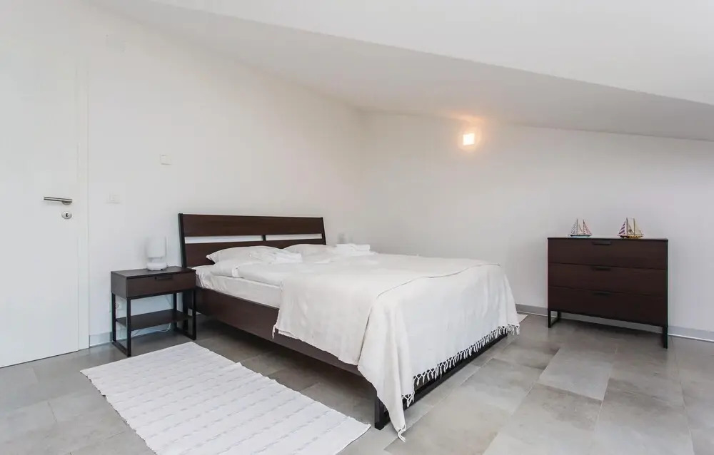 Awesome Home in Malinska With Wifi and 2 Bedrooms