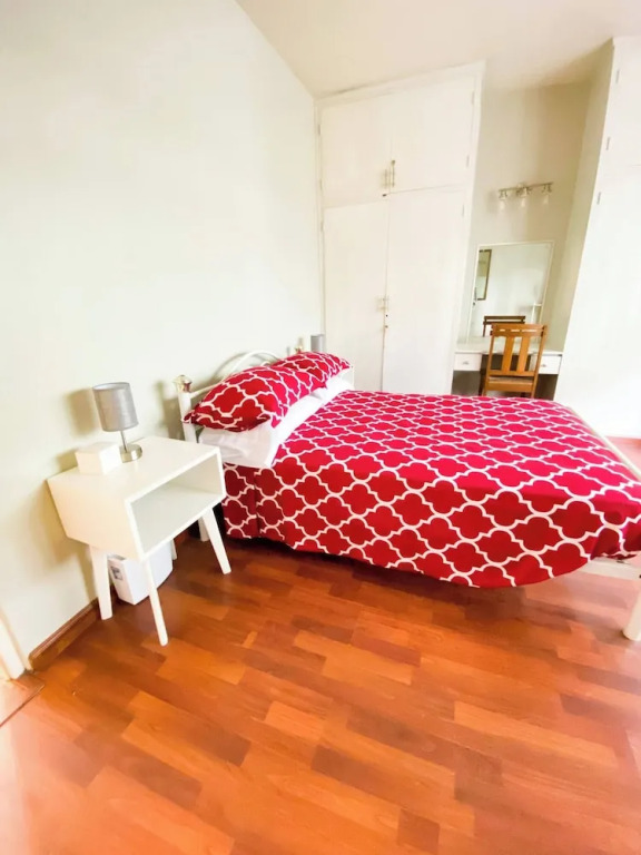 Stylish 1-bed Opposite Queens Park Savannah