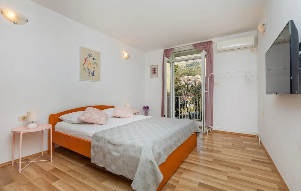 BIS Apartments 1 & 2