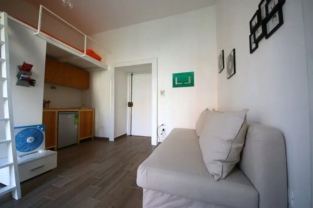 Room 23 in the city center by Wonderful Italy