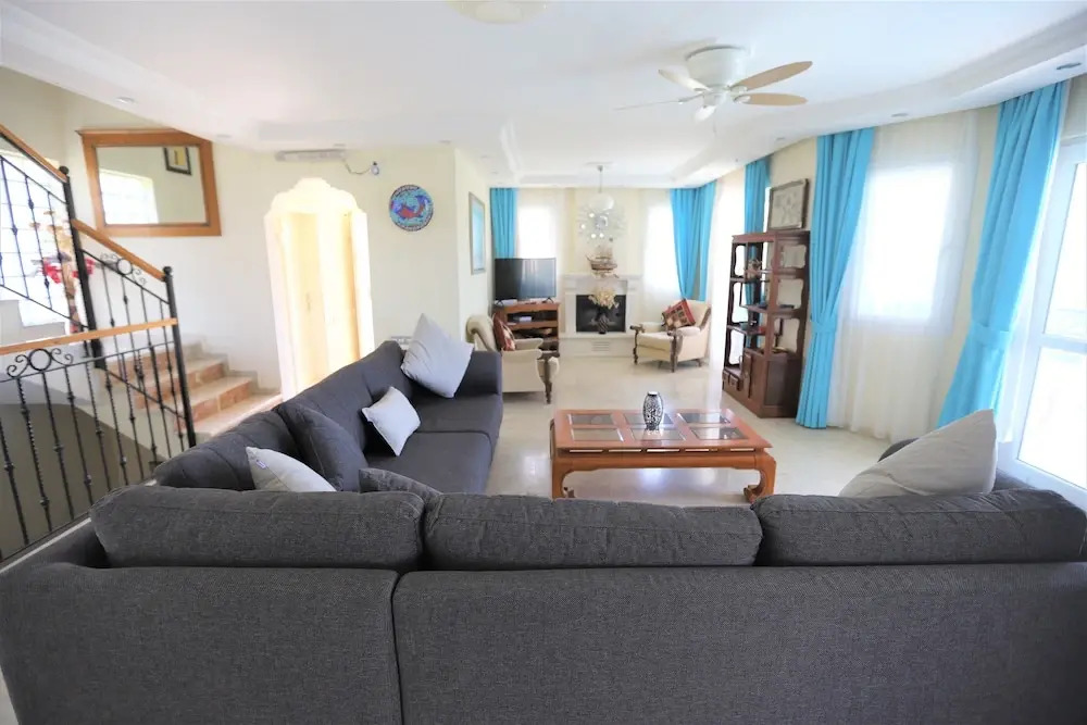 Villa Ruya-privatepool-seaview-gamesroom