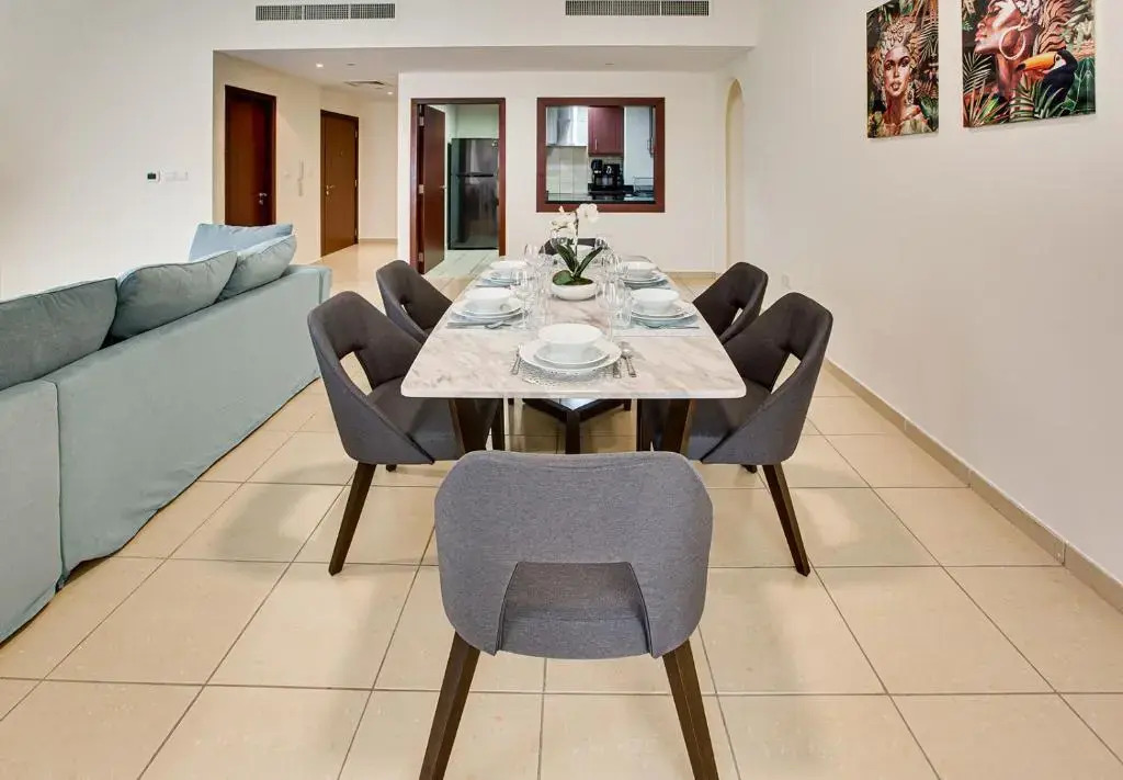 Apricus Holiday Homes -JBR Rimal 2BD in front of The Beach