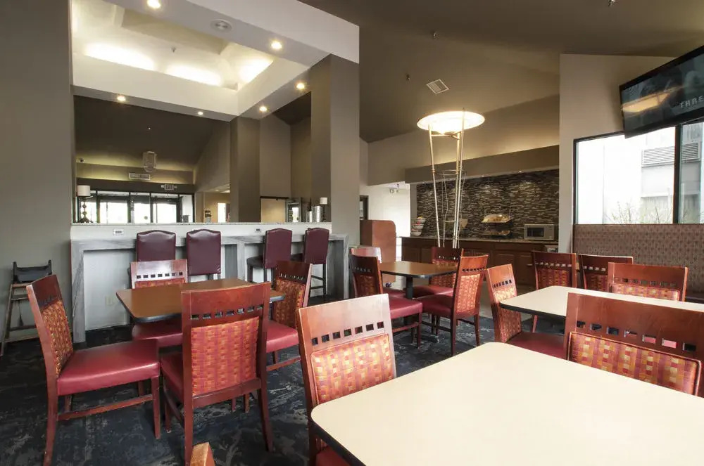 Clarion Inn & Suites Springfield