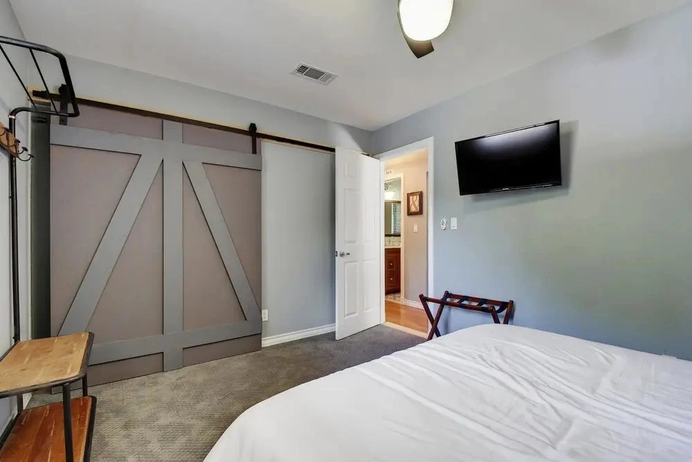 2BR 2BA Boutique SoLa House by RedAwning