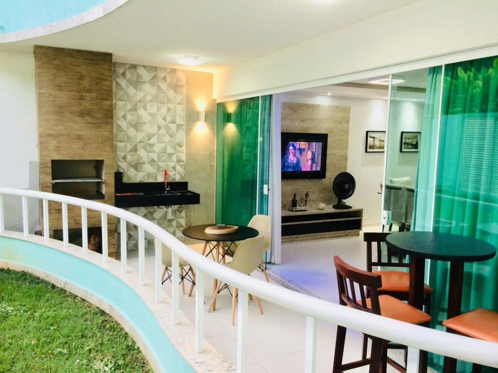 Casa confortável com varanda gourmet e 3 quartos com ar
