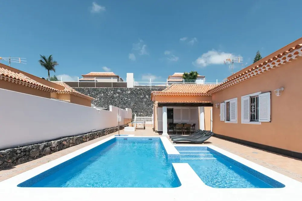 Classic Villa, luxe, private pool & prime location