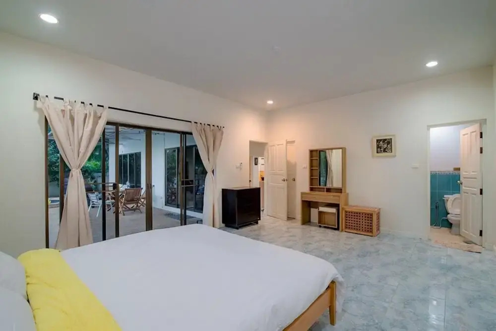 Great Green E Pool Villa