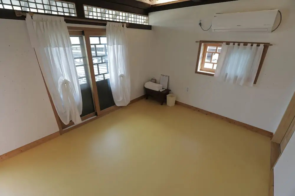 Gongju Bonghwangjae Hanok