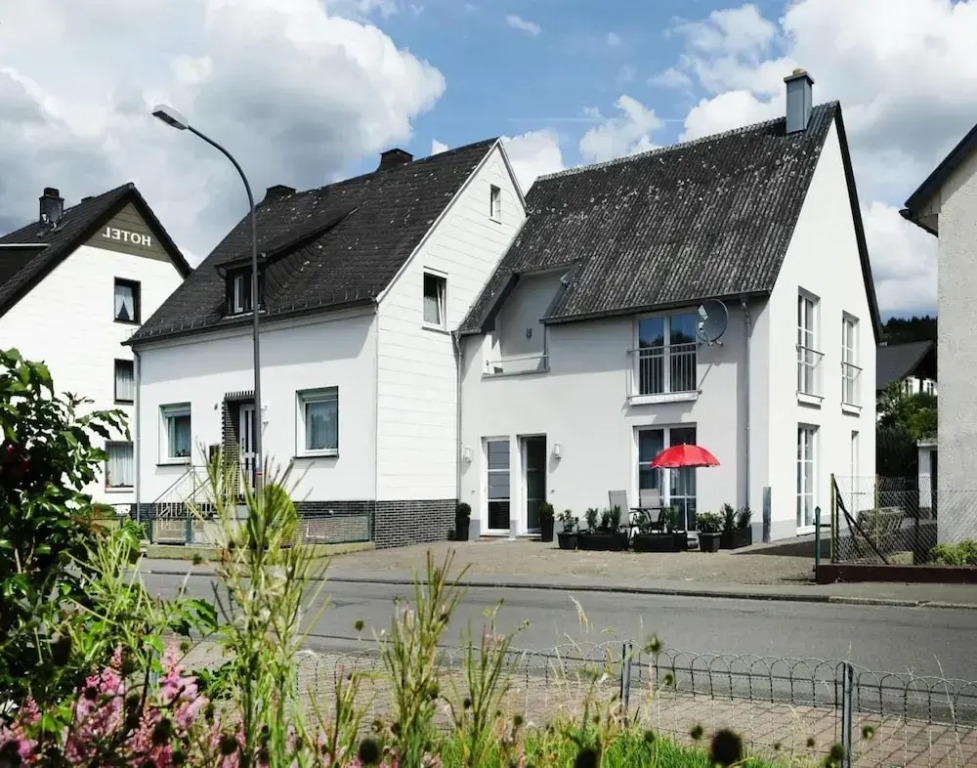 Apartment in Lissendorf With Garden Oasis