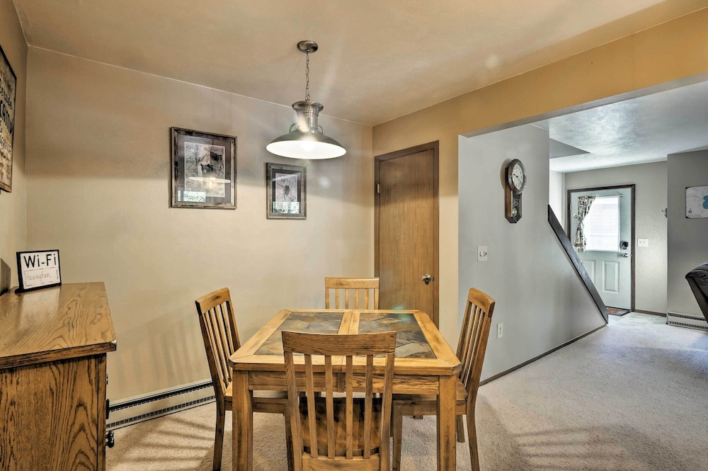 1 Block to Waterfront: Grand Lake Condo w/ Balcony