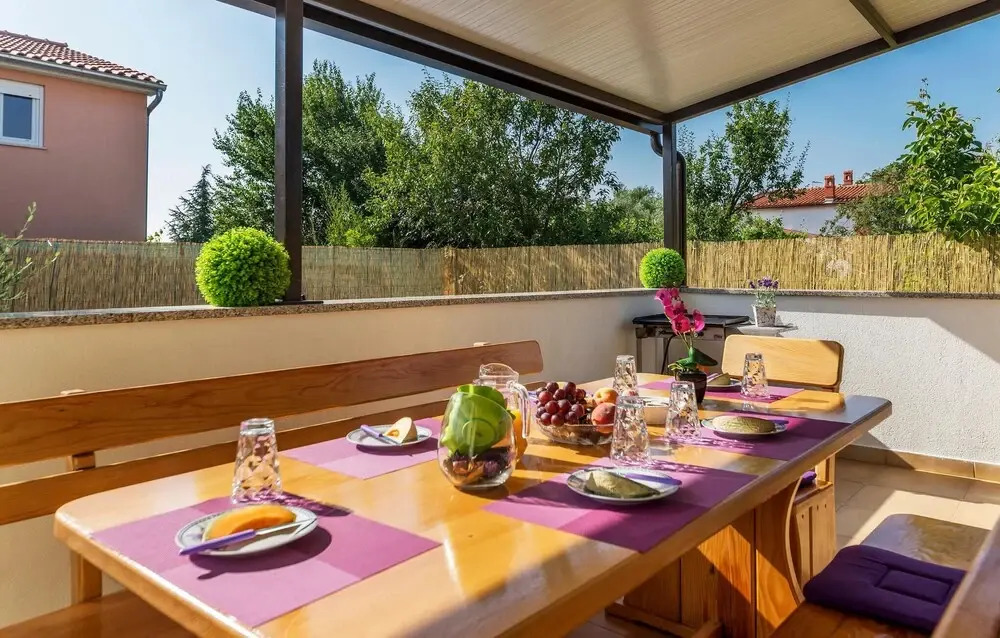 Beautiful Home in Fazana With Wifi and 5 Bedrooms