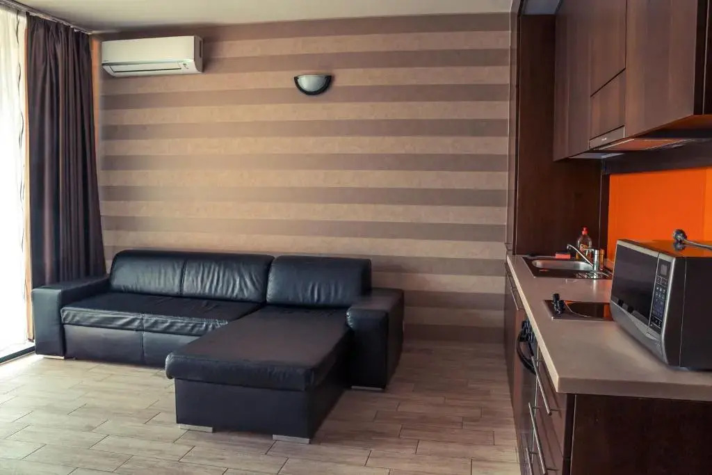 BL YachtClub & Apartments