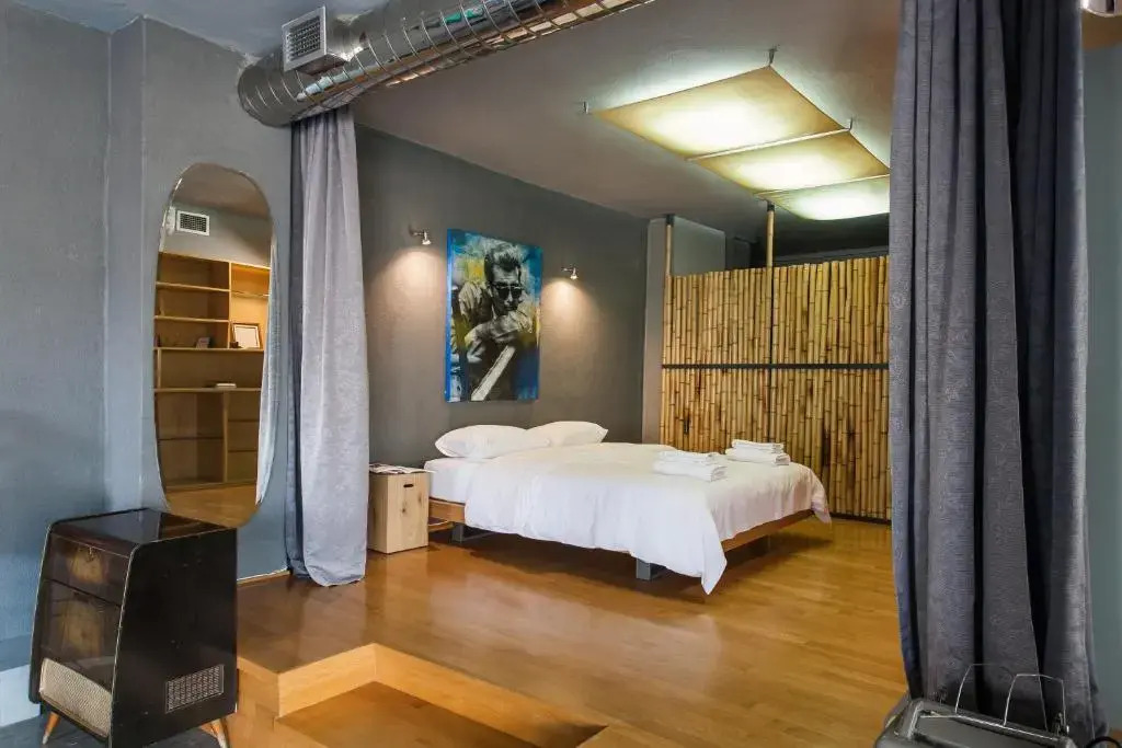 Artists’ favorite Spacious Loft near Acropolis!!