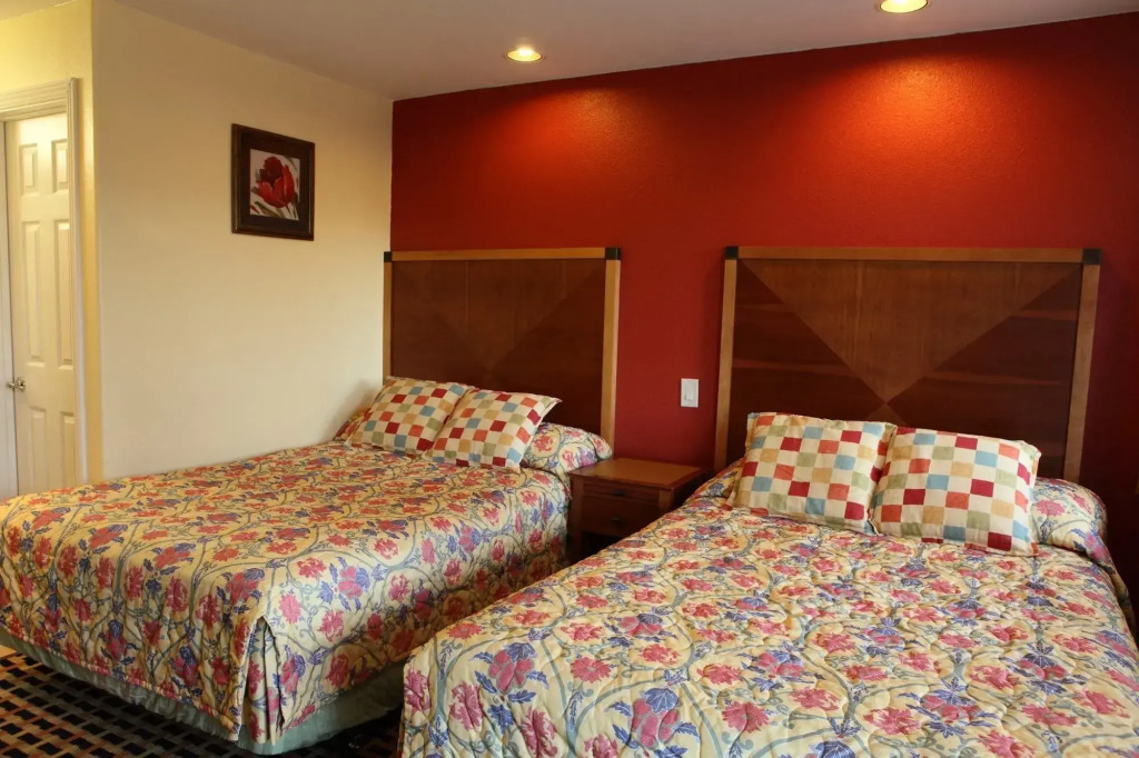 Bay Breeze Inn