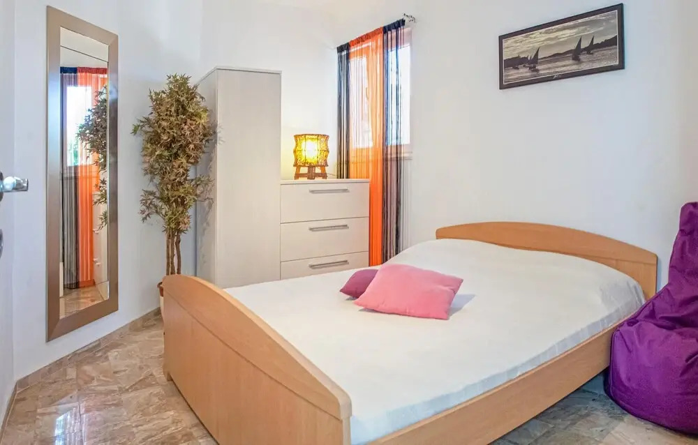 Stunning Apartment in Vinisce With Wifi and 2 Bedrooms