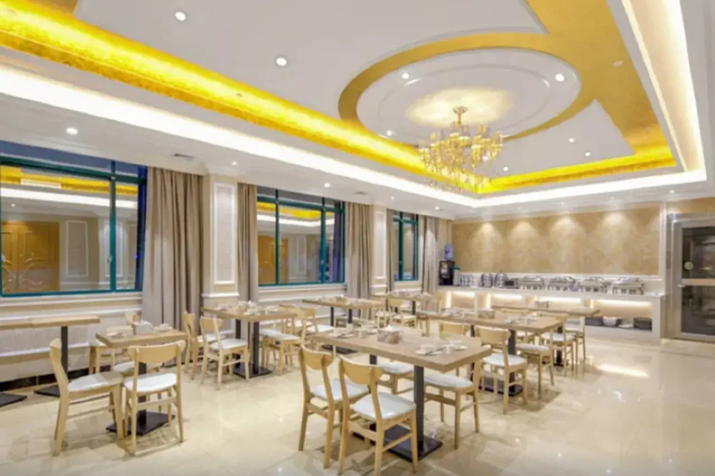 Vienna Hotel (Guangzhou Zengcheng Wanda Plaza Metro Station Branch)