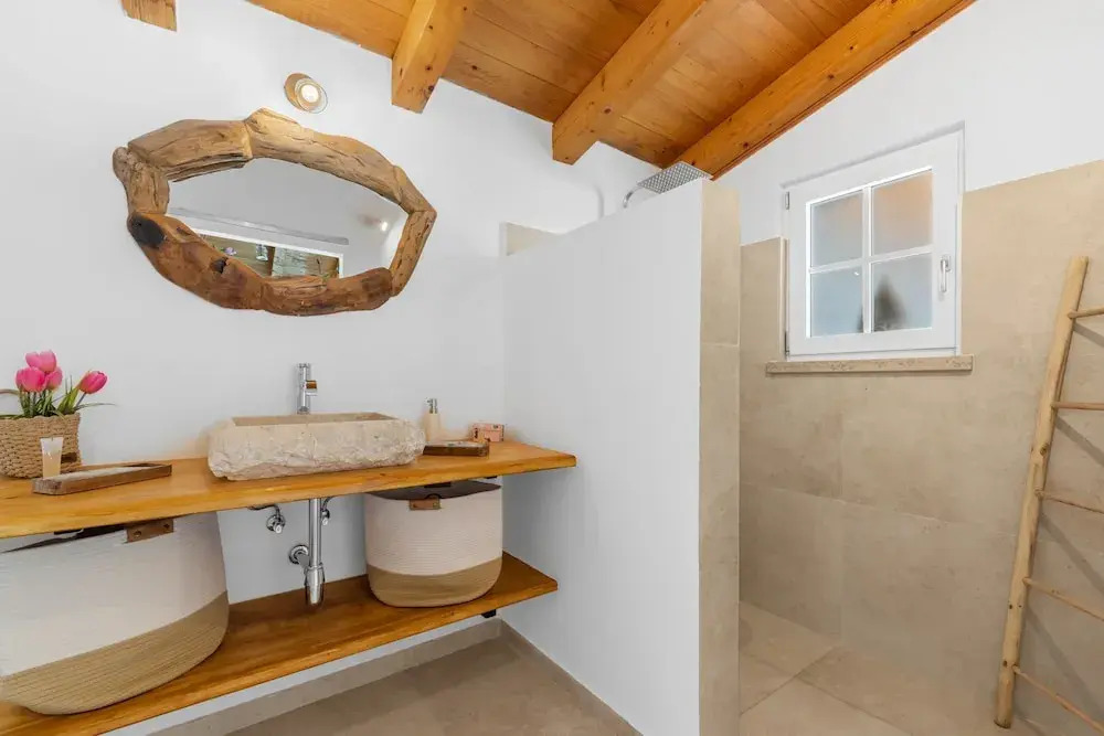 Lavova in Brtonigla With 3 Bedrooms and 2 Bathrooms