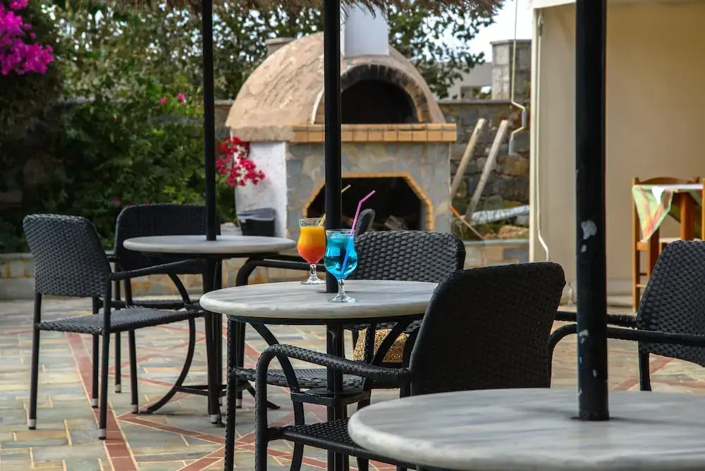 Elpida Apartments