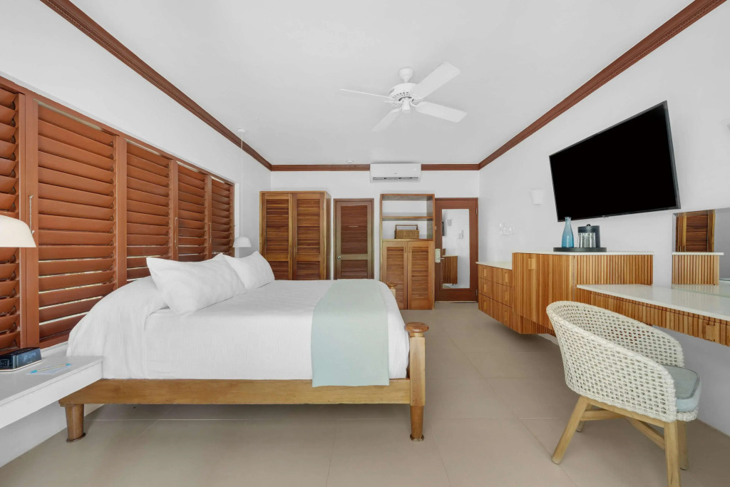 Couples Swept Away All Inclusive