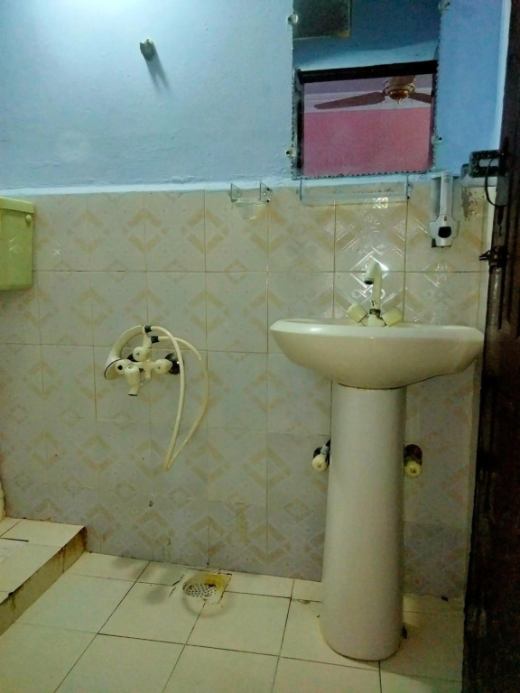 Entire Furnished Two bedrooms Apartment Ground Floor with kitchen
