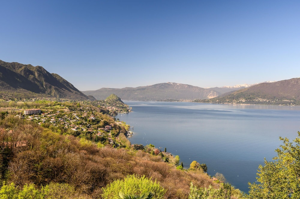 Stunning 1 bed Lake Maggiore Apartment