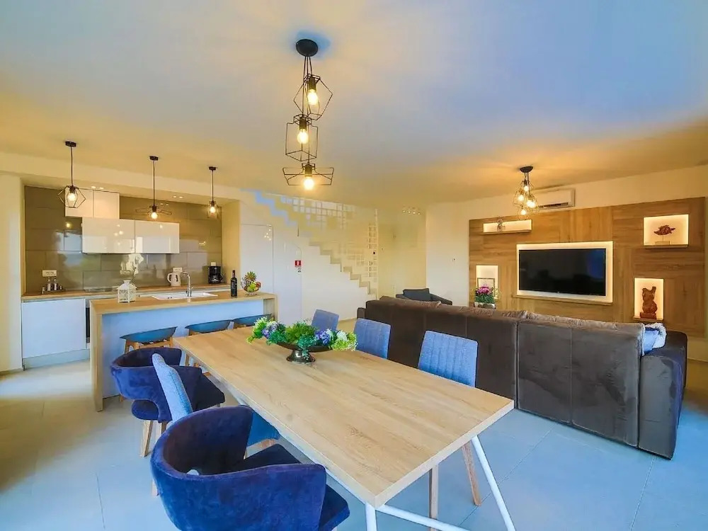 Modern Villa, Heated Private Pool, Close to the Sea, In-between Split & Trogir