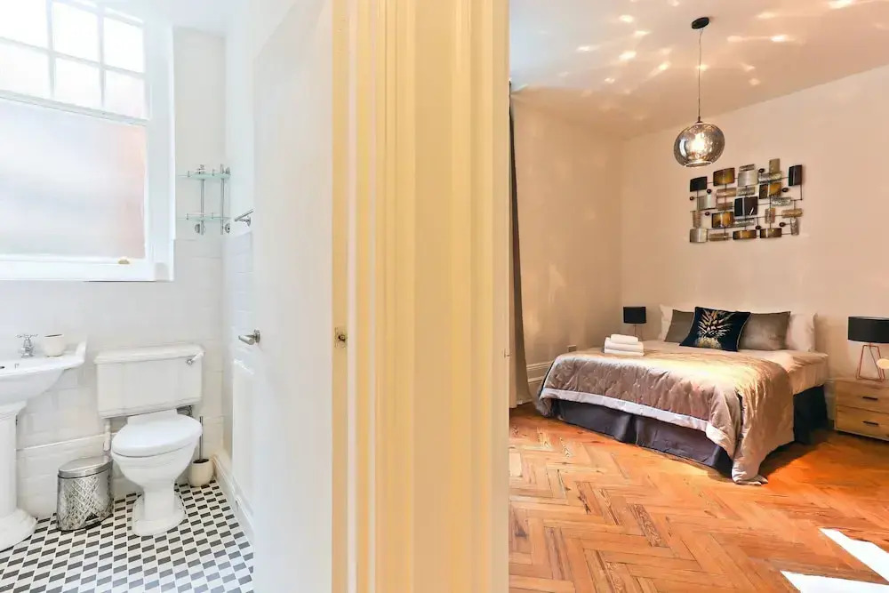 Platinum Apartments in Farringdon 9980