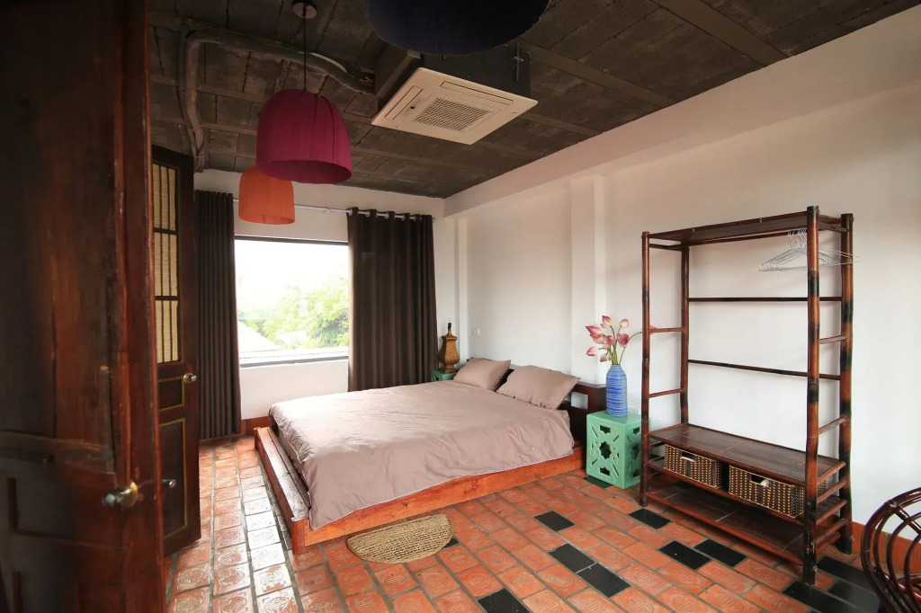 Roots House Easternstay